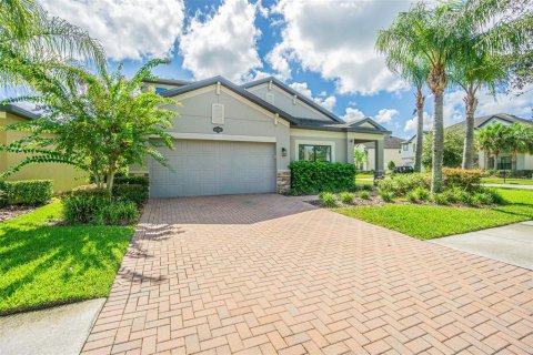 Villa ou maison à vendre à Tampa, Floride: 4 chambres, 277.41 m2 № 1362045 - photo 1