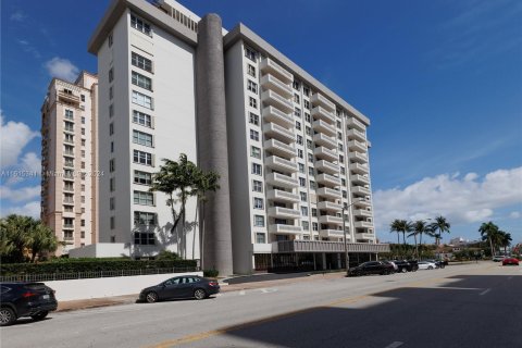 Condominio en venta en Coral Gables, Florida, 2 dormitorios, 101.54 m2 № 1237105 - foto 3