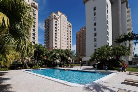 Condominio en venta en Coral Gables, Florida, 2 dormitorios, 101.54 m2 № 1237105 - foto 24