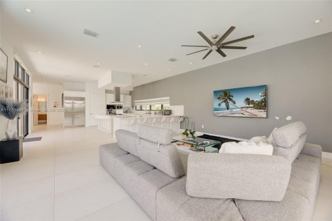 Villa ou maison à vendre à Weston, Floride: 6 chambres, 700.39 m2 № 694512 - photo 23