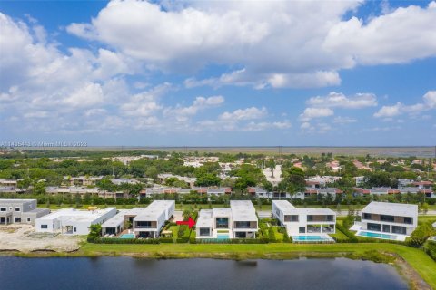 Villa ou maison à vendre à Weston, Floride: 6 chambres, 700.39 m2 № 694512 - photo 2