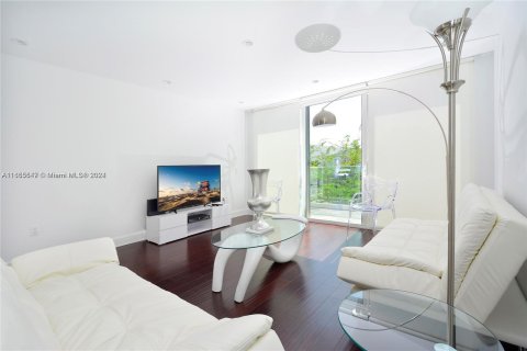 Adosado en venta en Miami Beach, Florida, 3 dormitorios, 168.8 m2 № 1354525 - foto 3