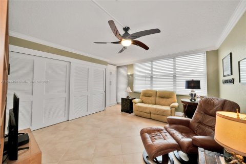 Condo in Fort Lauderdale, Florida, 2 bedrooms  № 1399797 - photo 20