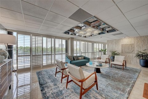 Condo in Fort Lauderdale, Florida, 2 bedrooms  № 1399797 - photo 24