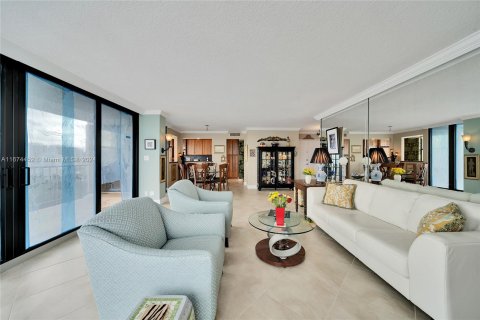 Condo in Fort Lauderdale, Florida, 2 bedrooms  № 1399797 - photo 6