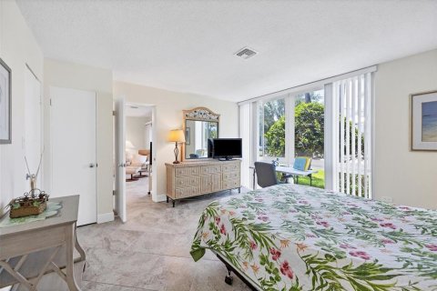 Condo in Sarasota, Florida, 2 bedrooms  № 1386518 - photo 17