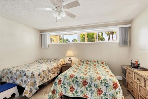 Condo in Sarasota, Florida, 2 bedrooms  № 1386518 - photo 21