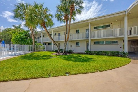 Condo in Sarasota, Florida, 2 bedrooms  № 1386518 - photo 27