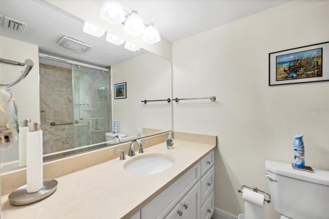 Condo in Sarasota, Florida, 2 bedrooms  № 1386518 - photo 18