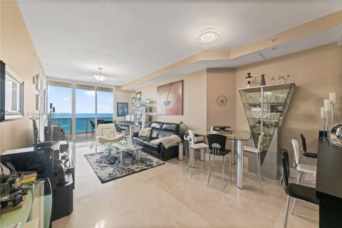 Condominio en venta en Sunny Isles Beach, Florida, 1 dormitorio, 89 m2 № 1233275 - foto 5