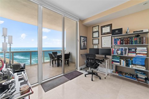 Condominio en venta en Sunny Isles Beach, Florida, 1 dormitorio, 89 m2 № 1233275 - foto 4