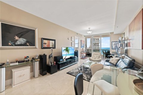 Condominio en venta en Sunny Isles Beach, Florida, 1 dormitorio, 89 m2 № 1233275 - foto 6