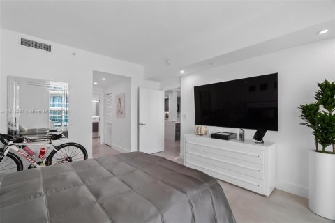 Condominio en venta en Miami, Florida, 2 dormitorios, 110.37 m2 № 951914 - foto 29