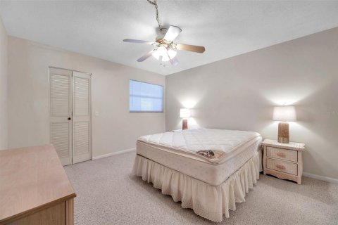 Condominio en venta en Gulfport, Florida, 1 dormitorio, 79.9 m2 № 1342574 - foto 11