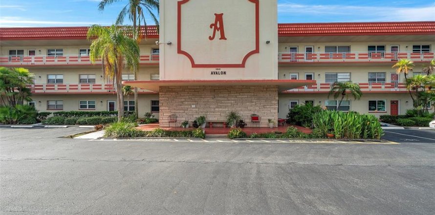 Condo à Gulfport, Floride, 1 chambre  № 1342574