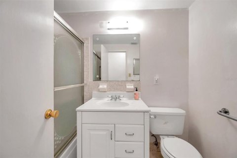 Copropriété à vendre à Gulfport, Floride: 1 chambre, 79.9 m2 № 1342574 - photo 17