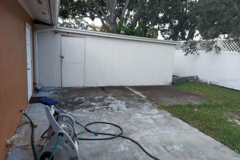 House in Tampa, Florida 3 bedrooms, 117.61 sq.m. № 1342606 - photo 12