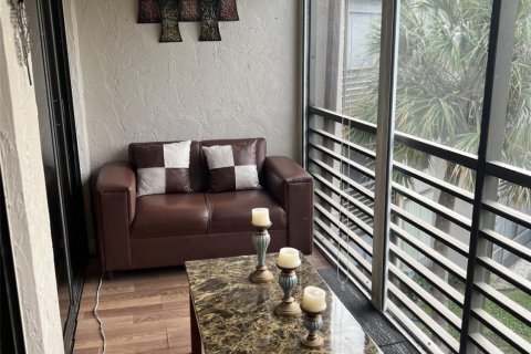 Condo in Tamarac, Florida, 2 bedrooms  № 1217716 - photo 21