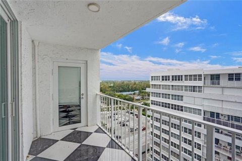 Condo in Fort Lauderdale, Florida, 1 bedroom  № 1217715 - photo 25