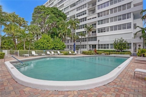 Condominio en venta en Fort Lauderdale, Florida, 1 dormitorio, 83.24 m2 № 1217715 - foto 16