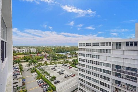 Condo in Fort Lauderdale, Florida, 1 bedroom  № 1217715 - photo 26