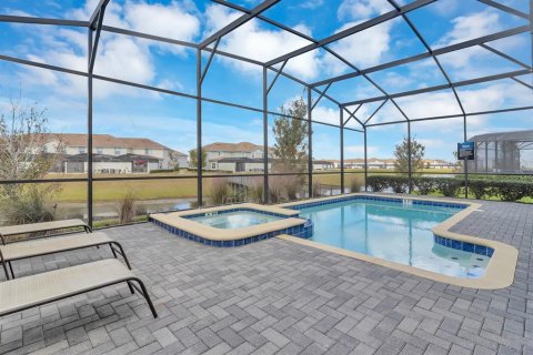 Villa ou maison à vendre à Kissimmee, Floride: 9 chambres, 398.46 m2 № 854970 - photo 29