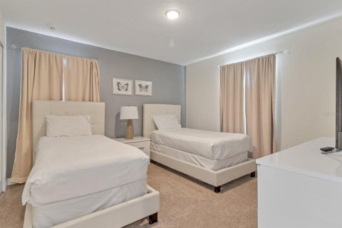 Casa en venta en Kissimmee, Florida, 9 dormitorios, 398.46 m2 № 854970 - foto 19
