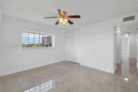 Copropriété à vendre à Coral Springs, Floride: 2 chambres, 108.32 m2 № 1161106 - photo 16