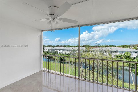 Copropriété à vendre à Coral Springs, Floride: 2 chambres, 108.32 m2 № 1161106 - photo 19