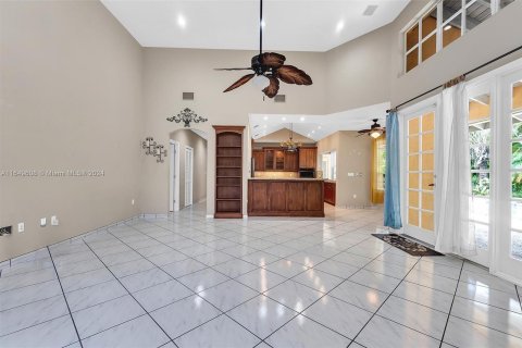 Villa ou maison à vendre à Palmetto Bay, Floride: 4 chambres, 310.94 m2 № 1331969 - photo 14