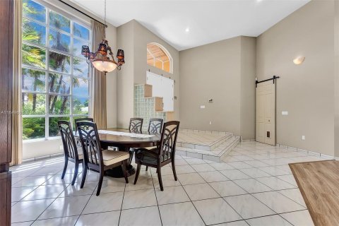 Villa ou maison à vendre à Palmetto Bay, Floride: 4 chambres, 310.94 m2 № 1331969 - photo 6