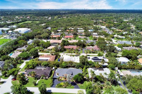 Villa ou maison à vendre à Palmetto Bay, Floride: 4 chambres, 310.94 m2 № 1331969 - photo 3