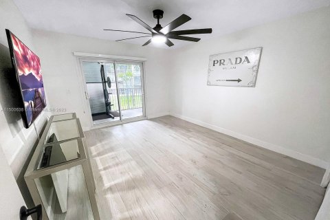 Condominio en venta en Pembroke Pines, Florida, 2 dormitorios, 108.32 m2 № 889968 - foto 21