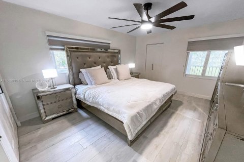 Condominio en venta en Pembroke Pines, Florida, 2 dormitorios, 108.32 m2 № 889968 - foto 17