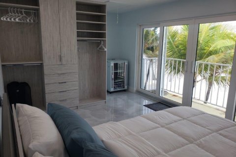 Casa en alquiler en Hollywood, Florida, 4 dormitorios, 209.03 m2 № 629914 - foto 8