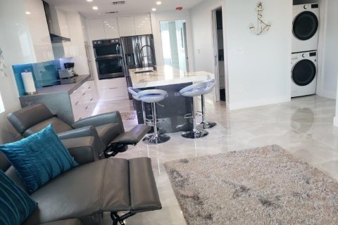 Casa en alquiler en Hollywood, Florida, 4 dormitorios, 209.03 m2 № 629914 - foto 28