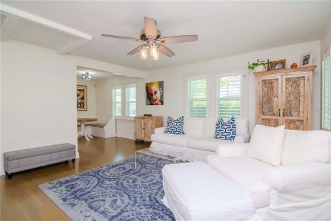 Casa en venta en Tampa, Florida, 3 dormitorios, 125.51 m2 № 1357400 - foto 9