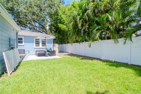 House in Tampa, Florida 3 bedrooms, 125.51 sq.m. № 1357400 - photo 28