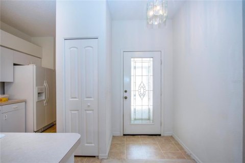 Condo in Sun City Center, Florida, 2 bedrooms  № 1357401 - photo 8