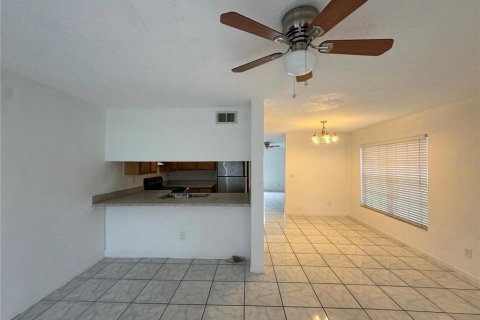 Touwnhouse à vendre à Tampa, Floride: 3 chambres, 127.09 m2 № 1357472 - photo 4