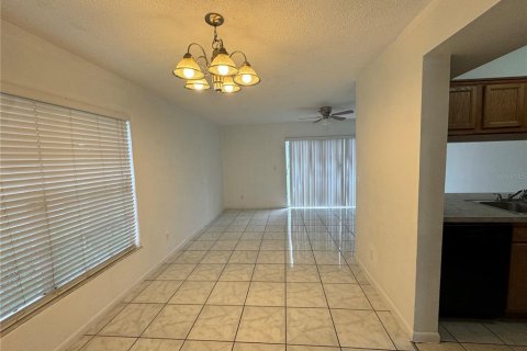 Touwnhouse à vendre à Tampa, Floride: 3 chambres, 127.09 m2 № 1357472 - photo 3