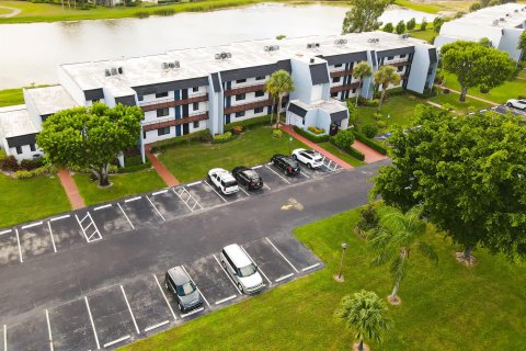 Condominio en venta en Lake Worth, Florida, 2 dormitorios, 90.86 m2 № 805284 - foto 4