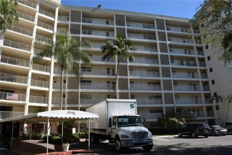 Copropriété à vendre à Pompano Beach, Floride: 1 chambre, 99.5 m2 № 991303 - photo 3