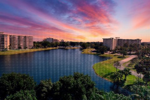 Copropriété à vendre à Pompano Beach, Floride: 1 chambre, 99.5 m2 № 991303 - photo 9