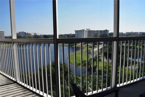 Copropriété à vendre à Pompano Beach, Floride: 1 chambre, 99.5 m2 № 991303 - photo 7