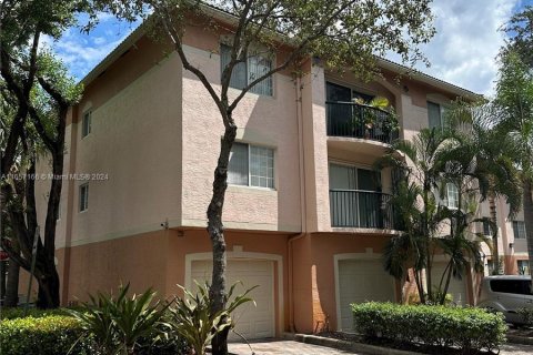 Condo in Fort Lauderdale, Florida, 2 bedrooms  № 1358518 - photo 17