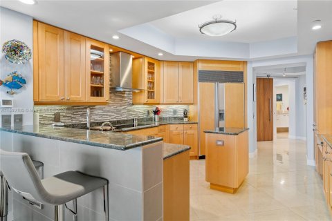 Condo in Aventura, Florida, 3 bedrooms  № 1423276 - photo 21