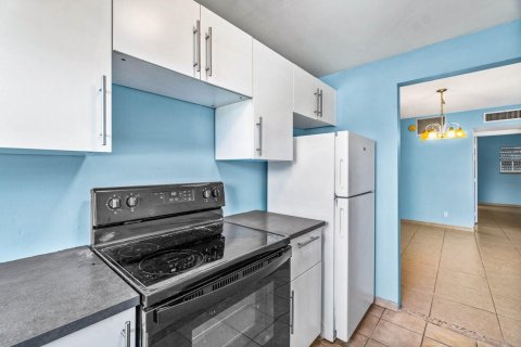 Copropriété à vendre à Pompano Beach, Floride: 1 chambre, 62.24 m2 № 1182572 - photo 9