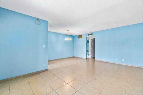 Copropriété à vendre à Pompano Beach, Floride: 1 chambre, 62.24 m2 № 1182572 - photo 12