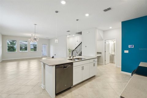 Casa en venta en Davenport, Florida, 5 dormitorios, 353.86 m2 № 1285700 - foto 6